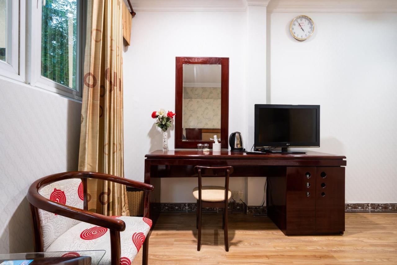 Cosmo Central Hotel Ho Chi Minh Exteriör bild