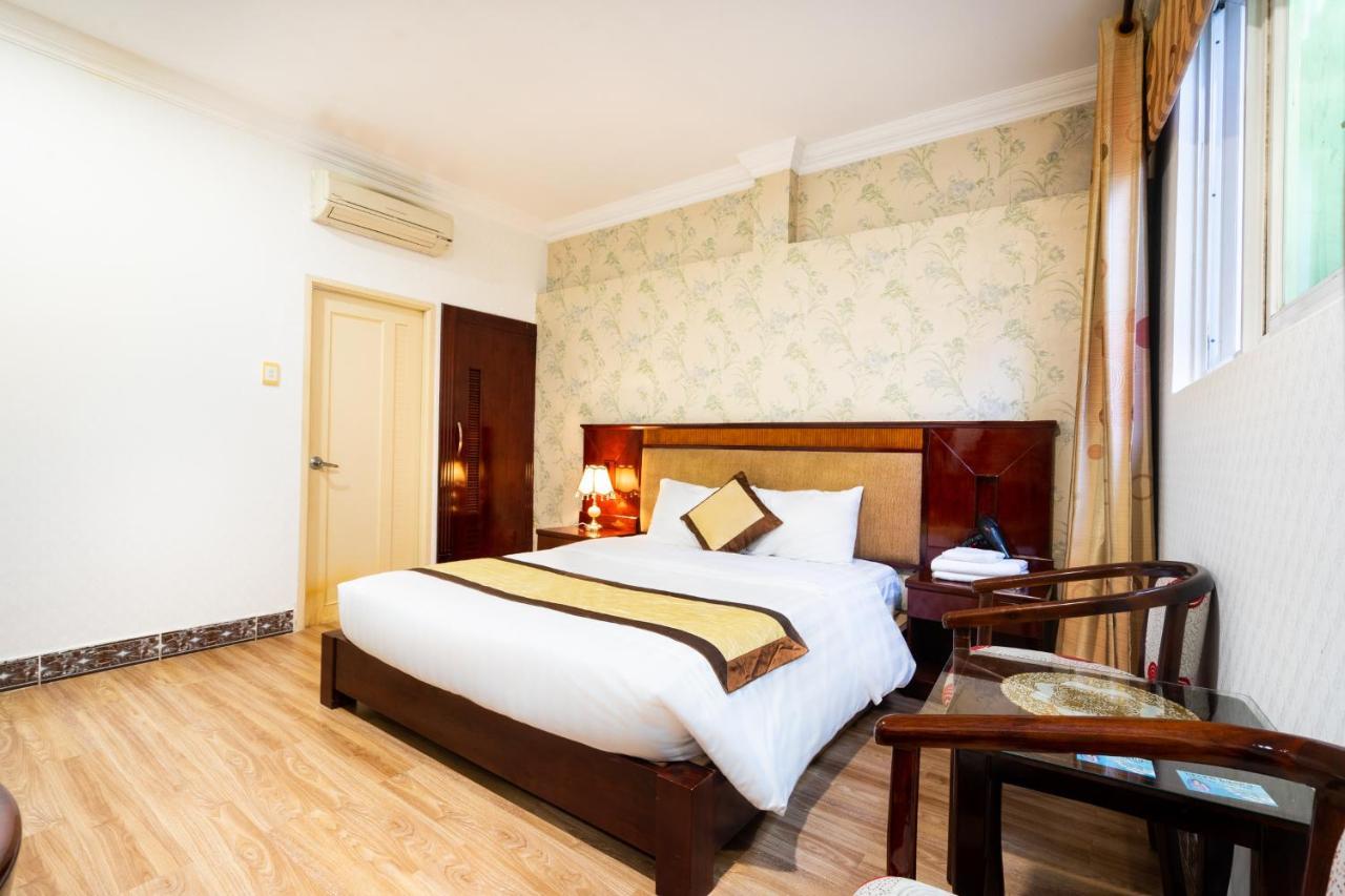 Cosmo Central Hotel Ho Chi Minh Exteriör bild