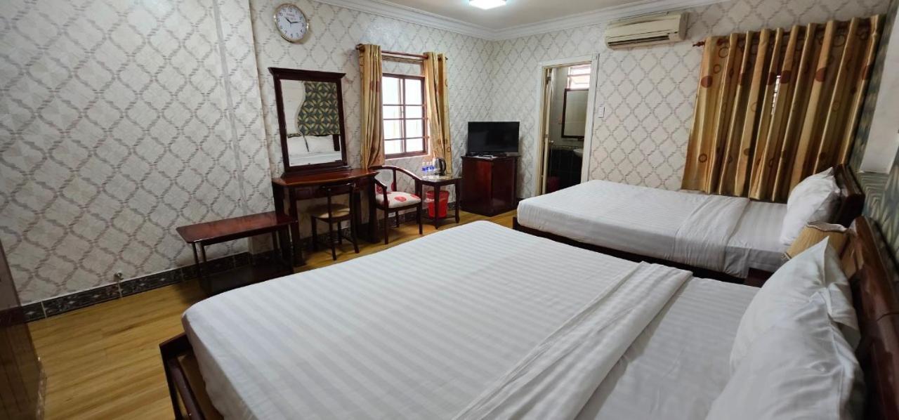 Cosmo Central Hotel Ho Chi Minh Exteriör bild