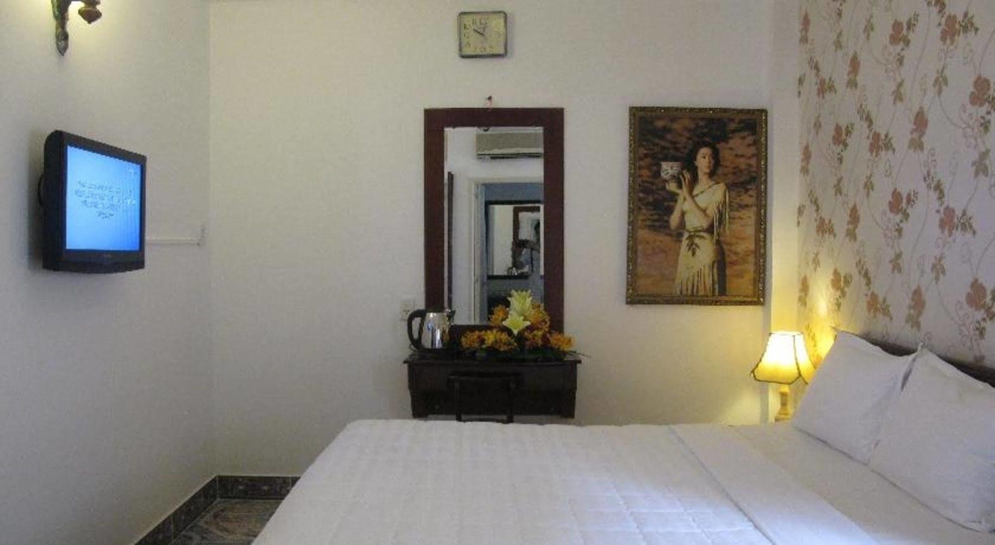 Cosmo Central Hotel Ho Chi Minh Exteriör bild